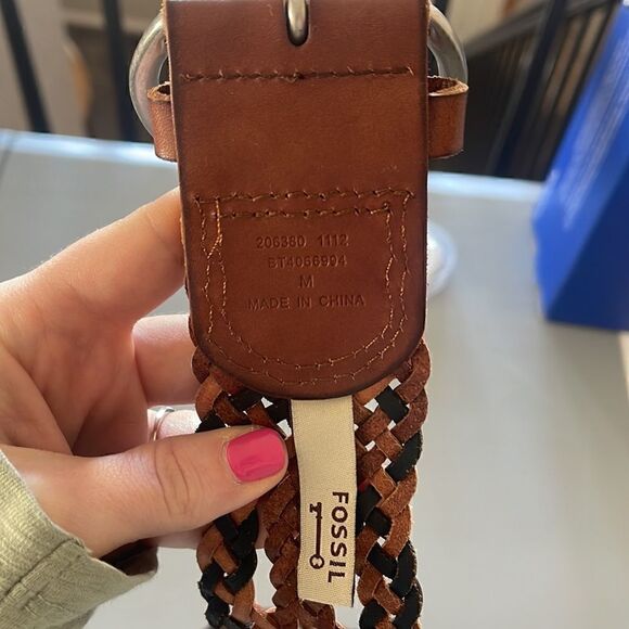 Fossil- Multi Color Braided Women’s Leather Belt, Size M - Picture 3 of 6